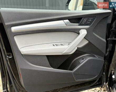 Черный Ауди Ку 5, объемом двигателя 2 л и пробегом 17 тыс. км за 39500 $, фото 47 на Automoto.ua