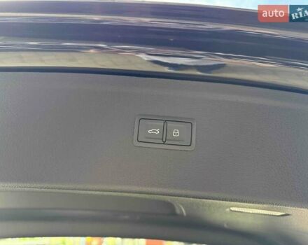 Чорний Ауді Ку 5, об'ємом двигуна 2 л та пробігом 1 тис. км за 46400 $, фото 40 на Automoto.ua