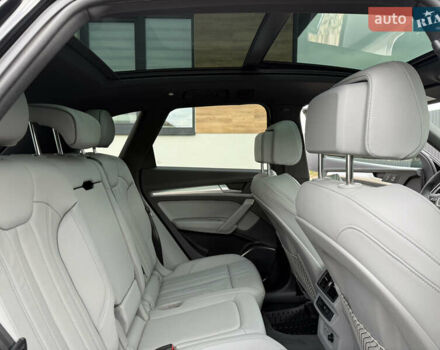 Черный Ауди Ку 5, объемом двигателя 2 л и пробегом 17 тыс. км за 39500 $, фото 62 на Automoto.ua