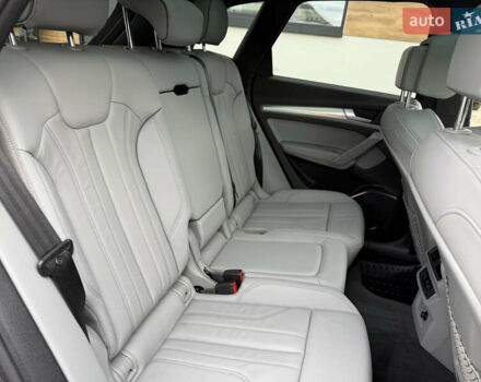 Черный Ауди Ку 5, объемом двигателя 2 л и пробегом 17 тыс. км за 39500 $, фото 63 на Automoto.ua