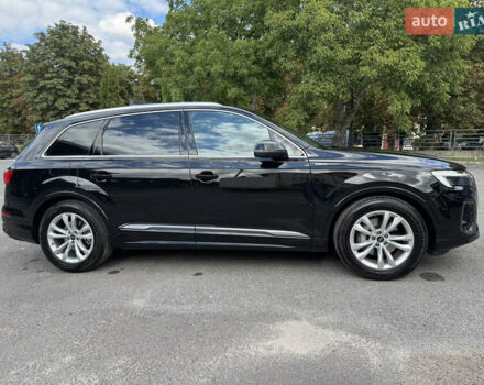 Черный Ауди Ку 5, объемом двигателя 3 л и пробегом 3 тыс. км за 93000 $, фото 6 на Automoto.ua