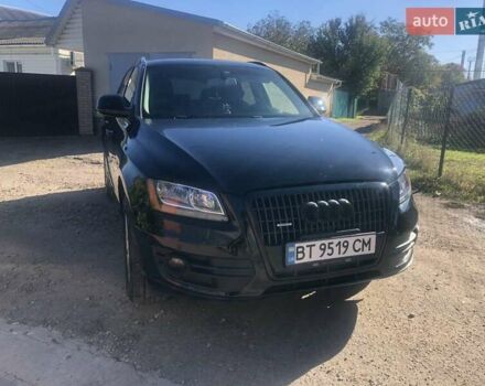 Черный Ауди Ку 5, объемом двигателя 2 л и пробегом 240 тыс. км за 9999 $, фото 1 на Automoto.ua