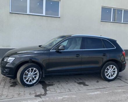 Чорний Ауді Ку 5, об'ємом двигуна 2 л та пробігом 210 тис. км за 12699 $, фото 1 на Automoto.ua