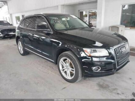 Черный Ауди Ку 5, объемом двигателя 2 л и пробегом 75 тыс. км за 2500 $, фото 1 на Automoto.ua