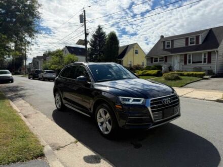 Черный Ауди Ку 5, объемом двигателя 2 л и пробегом 38 тыс. км за 7200 $, фото 1 на Automoto.ua