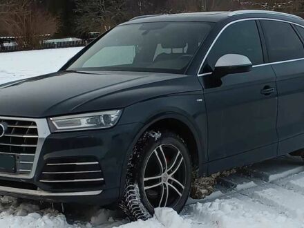 Черный Ауди Ку 5, объемом двигателя 0 л и пробегом 75 тыс. км за 15800 $, фото 1 на Automoto.ua