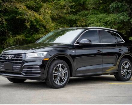 Ауді Ку 5 2020 у Києві на Automoto.ua Чорний Ауді Ку 5, об'ємом двигуна 2 л та пробігом 34 тис. км за 16400 $, фото 1 на Automoto.ua