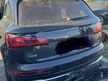 Чорний Ауді Ку 5, об'ємом двигуна 2 л та пробігом 7 тис. км за 25000 $, фото 1 на Automoto.ua