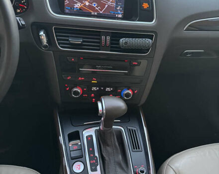 Коричневый Ауди Ку 5, объемом двигателя 2 л и пробегом 240 тыс. км за 13850 $, фото 32 на Automoto.ua