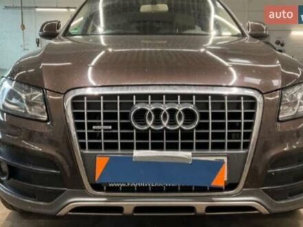Ауди Ку 5 2012 в Черновцах на Automoto.ua Коричневый Ауди Ку 5, объемом двигателя 2 л и пробегом 194 тыс. км за 20400 $, фото 1 на Automoto.ua