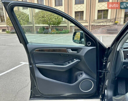 Красный Ауди Ку 5, объемом двигателя 1.98 л и пробегом 125 тыс. км за 15999 $, фото 18 на Automoto.ua