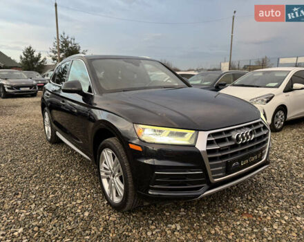 Красный Ауди Ку 5, объемом двигателя 2 л и пробегом 233 тыс. км за 20999 $, фото 1 на Automoto.ua