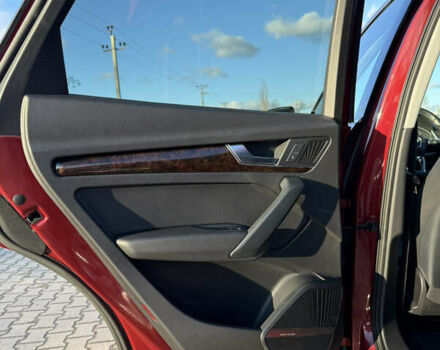 Червоний Ауді Ку 5, об'ємом двигуна 2 л та пробігом 120 тис. км за 23850 $, фото 18 на Automoto.ua