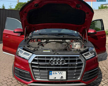 Красный Ауди Ку 5, объемом двигателя 1.98 л и пробегом 30 тыс. км за 31000 $, фото 4 на Automoto.ua