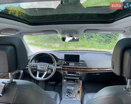 Ауди Ку 5 2017 в Тернополе на Automoto.ua Красный Ауди Ку 5, объемом двигателя 1.98 л и пробегом 153 тыс. км за 27000 $, фото 4 на Automoto.ua