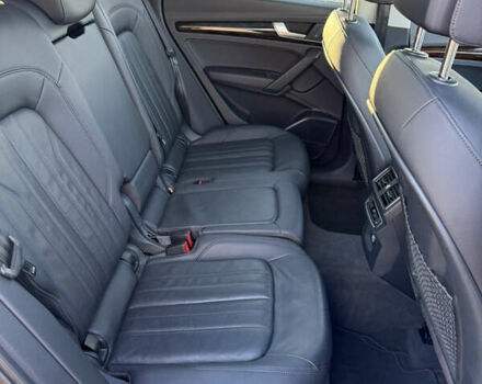 Червоний Ауді Ку 5, об'ємом двигуна 2 л та пробігом 120 тис. км за 23850 $, фото 14 на Automoto.ua