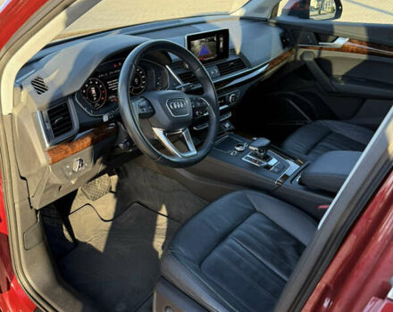 Червоний Ауді Ку 5, об'ємом двигуна 2 л та пробігом 120 тис. км за 23850 $, фото 28 на Automoto.ua