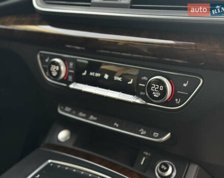 Красный Ауди Ку 5, объемом двигателя 1.98 л и пробегом 182 тыс. км за 23500 $, фото 12 на Automoto.ua