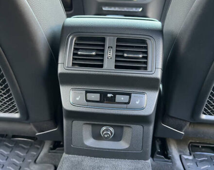 Красный Ауди Ку 5, объемом двигателя 0 л и пробегом 109 тыс. км за 31999 $, фото 47 на Automoto.ua