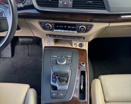 Ауди Ку 5 2019 в Киеве на Automoto.ua Красный Ауди Ку 5, объемом двигателя 2 л и пробегом 92 тыс. км за 39900 $, фото 37 на Automoto.ua