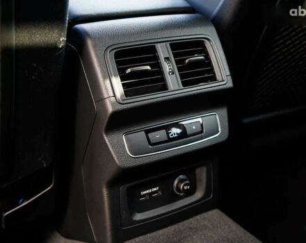 Ауди Ку 5, объемом двигателя 2 л и пробегом 36 тыс. км за 35999 $, фото 28 на Automoto.ua