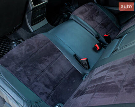 Серый Ауди Ку 5, объемом двигателя 1.98 л и пробегом 345 тыс. км за 14000 $, фото 54 на Automoto.ua