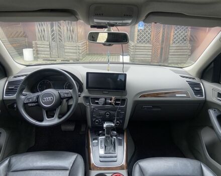 Сірий Ауді Ку 5, об'ємом двигуна 2 л та пробігом 193 тис. км за 11000 $, фото 14 на Automoto.ua