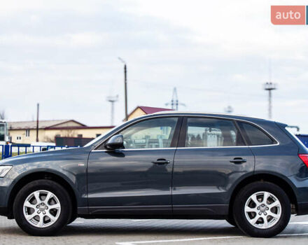 Серый Ауди Ку 5, объемом двигателя 1.98 л и пробегом 345 тыс. км за 14000 $, фото 1 на Automoto.ua