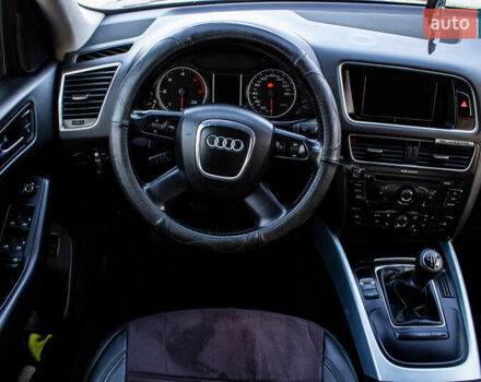 Серый Ауди Ку 5, объемом двигателя 1.98 л и пробегом 345 тыс. км за 14000 $, фото 61 на Automoto.ua