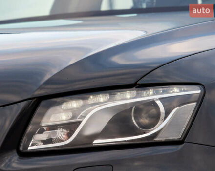 Серый Ауди Ку 5, объемом двигателя 1.98 л и пробегом 345 тыс. км за 14000 $, фото 8 на Automoto.ua