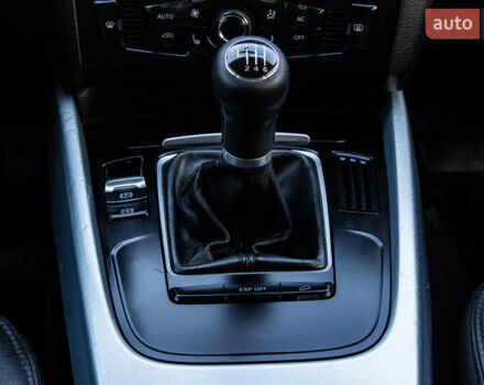 Серый Ауди Ку 5, объемом двигателя 1.98 л и пробегом 345 тыс. км за 14000 $, фото 65 на Automoto.ua