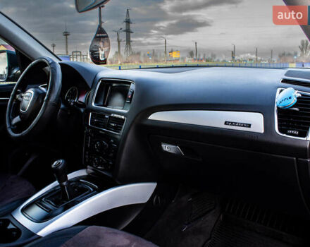 Серый Ауди Ку 5, объемом двигателя 1.98 л и пробегом 345 тыс. км за 14000 $, фото 49 на Automoto.ua