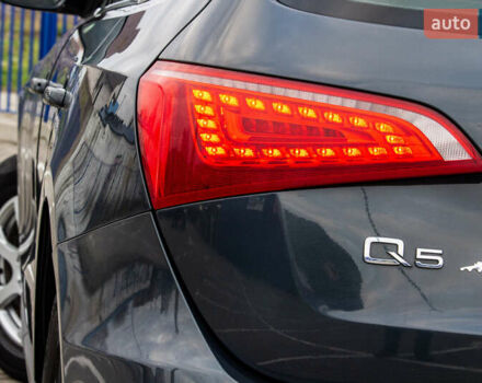 Серый Ауди Ку 5, объемом двигателя 1.98 л и пробегом 345 тыс. км за 14000 $, фото 19 на Automoto.ua