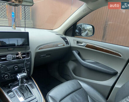 Сірий Ауді Ку 5, об'ємом двигуна 1.98 л та пробігом 193 тис. км за 12000 $, фото 14 на Automoto.ua