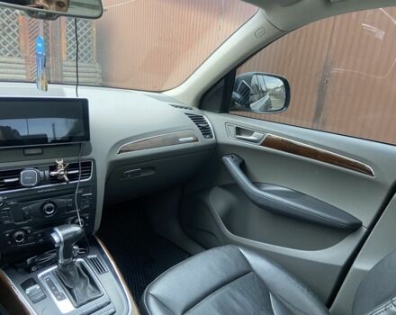 Сірий Ауді Ку 5, об'ємом двигуна 2 л та пробігом 193 тис. км за 11000 $, фото 15 на Automoto.ua