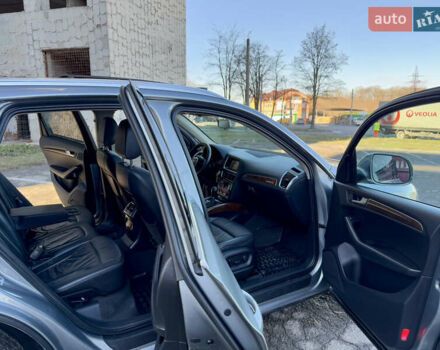 Серый Ауди Ку 5, объемом двигателя 2 л и пробегом 213 тыс. км за 9999 $, фото 60 на Automoto.ua