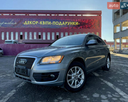 Серый Ауди Ку 5, объемом двигателя 2 л и пробегом 213 тыс. км за 9999 $, фото 1 на Automoto.ua