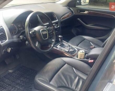 Серый Ауди Ку 5, объемом двигателя 1.98 л и пробегом 179 тыс. км за 12500 $, фото 10 на Automoto.ua