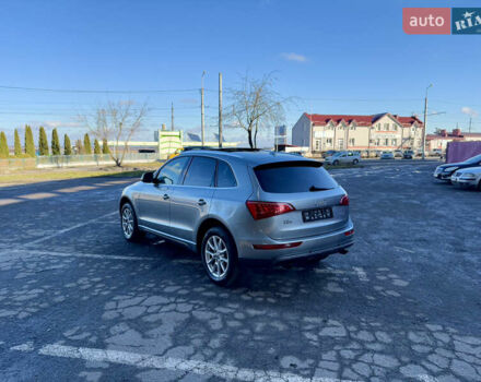 Серый Ауди Ку 5, объемом двигателя 2 л и пробегом 213 тыс. км за 9999 $, фото 24 на Automoto.ua