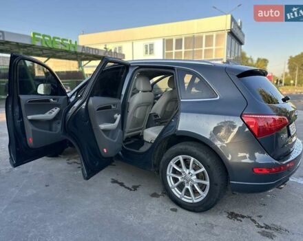 Серый Ауди Ку 5, объемом двигателя 1.98 л и пробегом 112 тыс. км за 13000 $, фото 48 на Automoto.ua