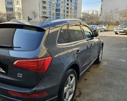 Сірий Ауді Ку 5, об'ємом двигуна 3.2 л та пробігом 227 тис. км за 15900 $, фото 1 на Automoto.ua