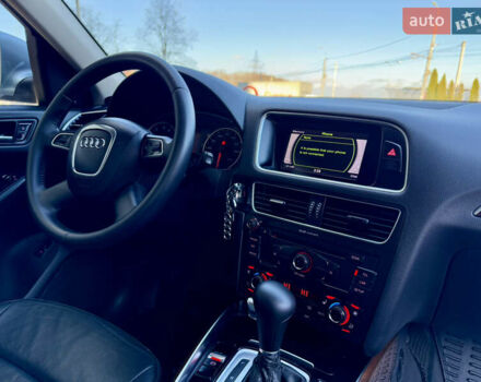 Серый Ауди Ку 5, объемом двигателя 2 л и пробегом 213 тыс. км за 9999 $, фото 55 на Automoto.ua