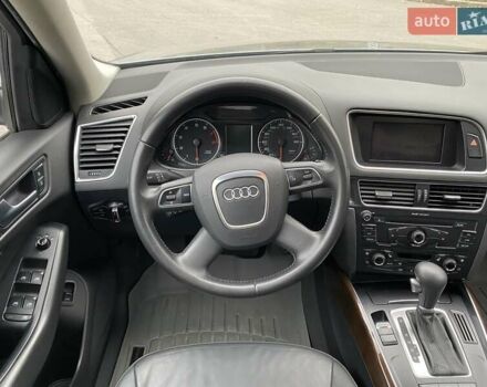 Ауди Ку 5 2011 в Полтаве на Automoto.ua Серый Ауди Ку 5, объемом двигателя 2 л и пробегом 249 тыс. км за 12500 $, фото 12 на Automoto.ua