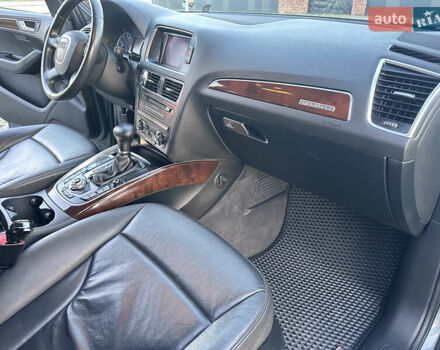 Серый Ауди Ку 5, объемом двигателя 1.98 л и пробегом 167 тыс. км за 15000 $, фото 19 на Automoto.ua