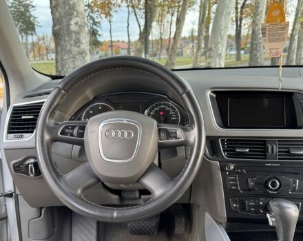 Сірий Ауді Ку 5, об'ємом двигуна 2 л та пробігом 270 тис. км за 15500 $, фото 23 на Automoto.ua