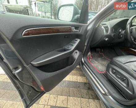 Сірий Ауді Ку 5, об'ємом двигуна 2 л та пробігом 263 тис. км за 11850 $, фото 20 на Automoto.ua
