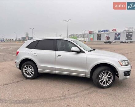 Сірий Ауді Ку 5, об'ємом двигуна 2 л та пробігом 305 тис. км за 9000 $, фото 4 на Automoto.ua