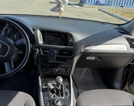 Сірий Ауді Ку 5, об'ємом двигуна 2 л та пробігом 217 тис. км за 14000 $, фото 10 на Automoto.ua