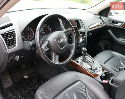 Серый Ауди Ку 5, объемом двигателя 1.98 л и пробегом 334 тыс. км за 8700 $, фото 10 на Automoto.ua