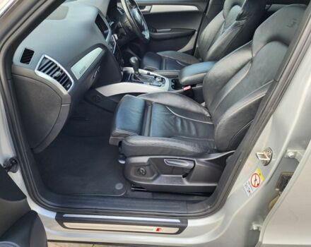 Серый Ауди Ку 5, объемом двигателя 3 л и пробегом 141 тыс. км за 5786 $, фото 18 на Automoto.ua